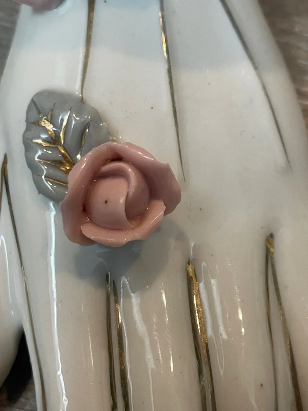 Vintage Porcelain Hand Flower Vase Pink Rose Accents Gloved Hand Bud Vase - Picture 7 of 10